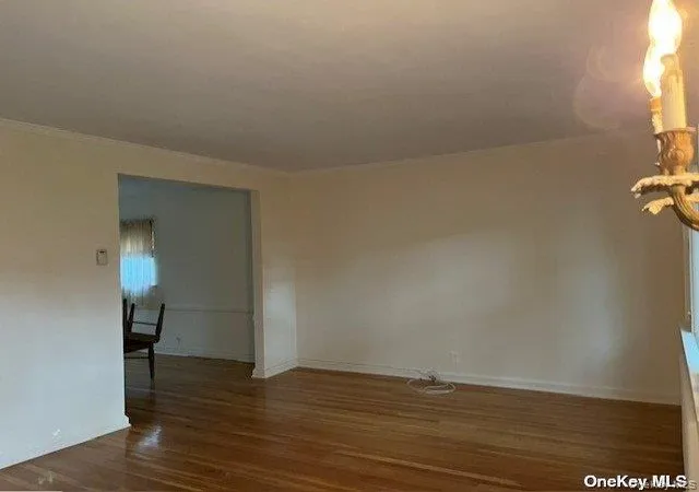 Homes for sale in North Hempstead, NY | 83 Stephan Marc Ln, North Hempstead, NY 11040 | MLS# 1001988
