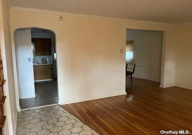 Homes for sale in North Hempstead, NY | 83 Stephan Marc Ln, North Hempstead, NY 11040 | MLS# 1001988