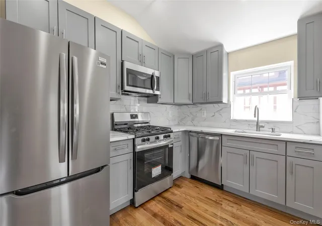 Listing Photo 5 - Condo for sale in building located at 247-13 139th Ave, New York, NY 11422