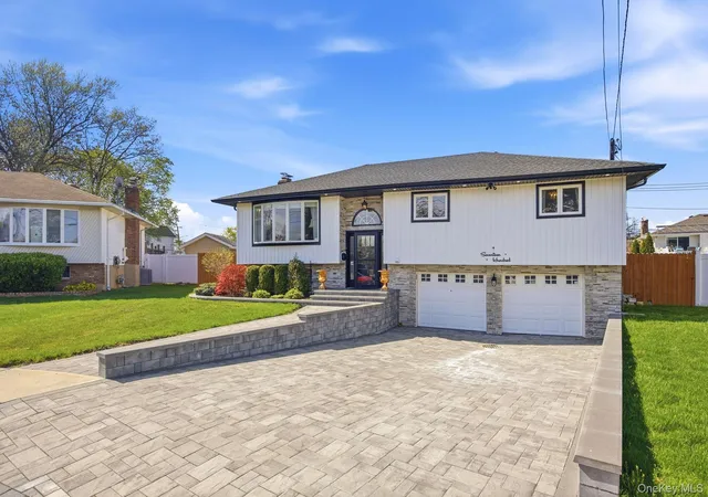 4th image of 1700 White St, Hempstead, NY 11710 | MLS# 1002007