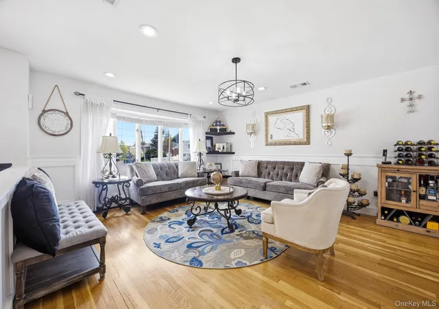 5th image of 1700 White St, Hempstead, NY 11710 | MLS# 1002007