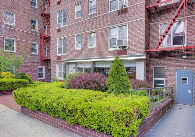 30th image of 63 45 Saunders St #6H, Rego Park, NY 11374 | MLS# 1002008
