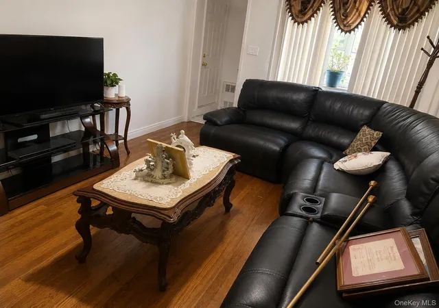 Photo 4 of House for sale at 1278 E 53rd Street, New York, NY 11234 | MLS# 1002019 | Listing updated on 2026-07-29