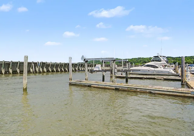 Homes for sale in Cortlandt, NY | D-17 Half Moon Bay Marina, Cortlandt, NY 10520 | MLS# 1002024