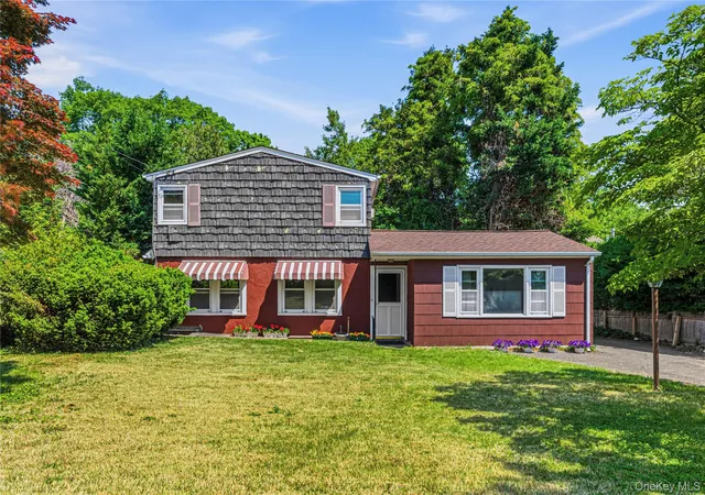 5th image of 28 Cross St, Glen Cove, NY 11560 | MLS# 1002028