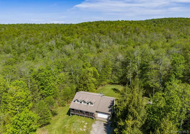 Photo 3 of Single family home for sale at 114 Turkey Holw Ln, Rockland, NY 12758 | MLS# 1002065 | Listing updated on 2026-08-04