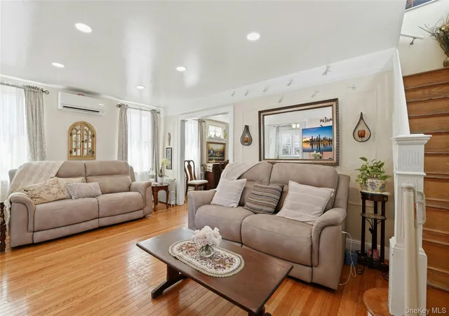 4th image of 4838 207Th St, Oakland Gardens, NY 11364 | MLS# 1002076