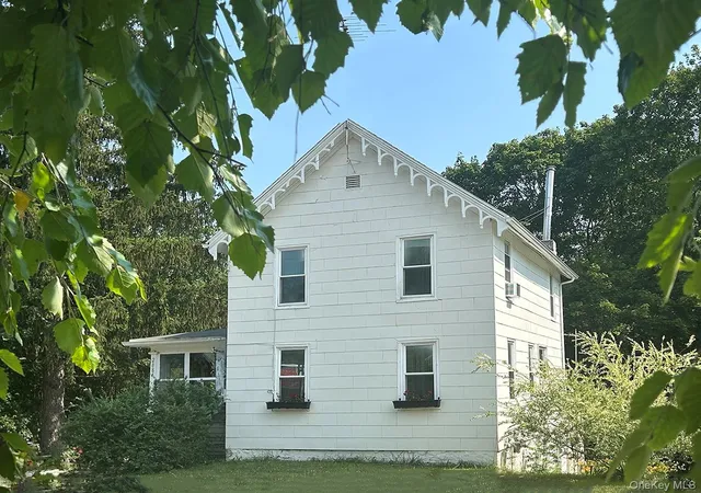 Homes for sale in Stockport, NY | 2884 Atlantic Ave, Stockport, NY 12172 | MLS# 1002092