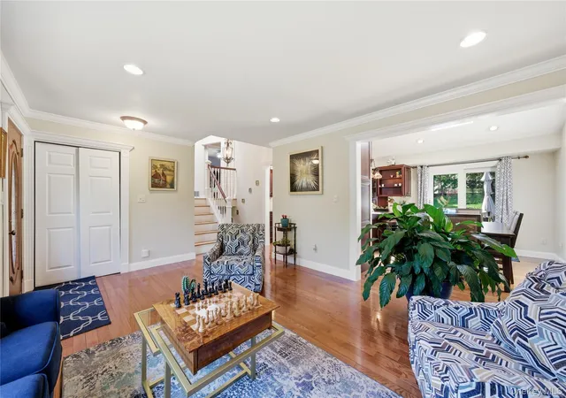 5th image of 6 Paula St, East Northport, NY 11731 | MLS# 1002093