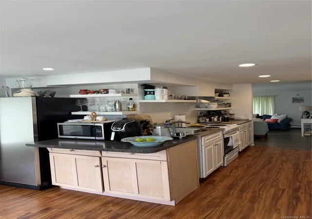 12th image of 248 County Rd 39, Southampton, NY 11968 | MLS# 1002100
