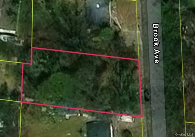 Homes for sale in Babylon, NY | 48 Brook Ave, Babylon, NY 11798 | MLS# 1002108