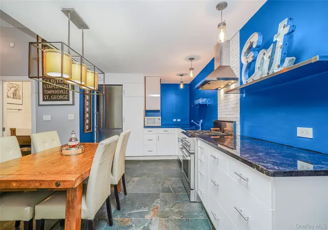 Homes for sale in New York, NY | 10 Bay Street Landing #7K, New York, NY 10301 | MLS# 1002122