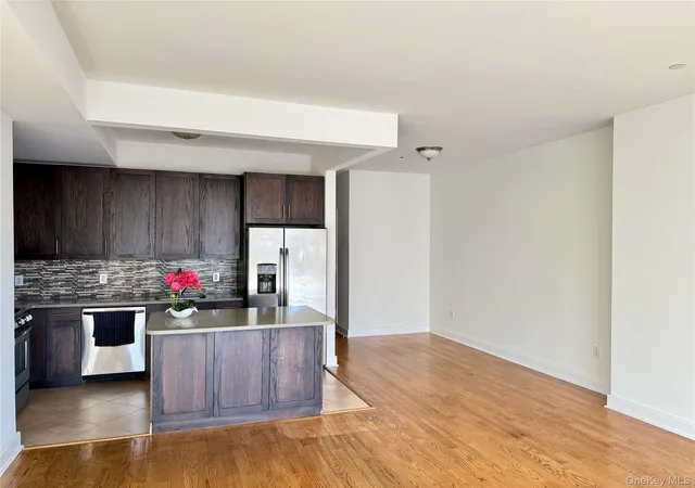 Homes for sale in New York, NY | 90 Bay Street Landing #2G, New York, NY 10301 | MLS# 1002126