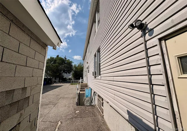 Listing Photo 4 - Condo for sale in building located at 2910 Baisley Ave, Bronx, NY 10461