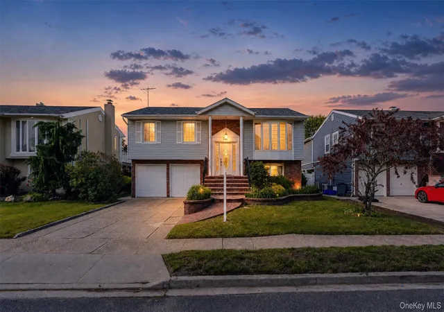 2nd image of 787 Vivian Ct, Hempstead, NY 11510 | MLS# 1002157