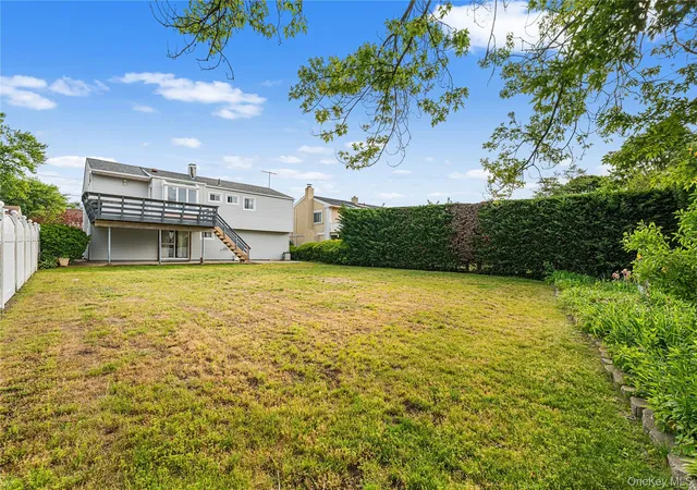 5th image of 787 Vivian Ct, Hempstead, NY 11510 | MLS# 1002157