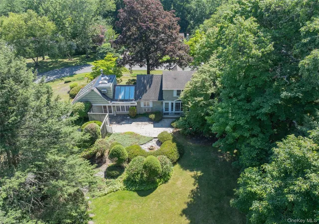 Photo 3 of Sale Pending at 11 Wheeler Pl E, Clarkstown, NY 10994 | MLS# 1002160 | Listing updated on 2026-08-20