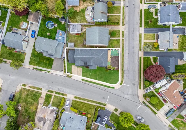 5th image of 1582 Little Neck Ave, Hempstead, NY 11710 | MLS# 1002173