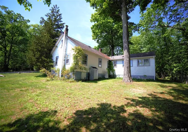 Homes for sale in Woodbury, NY | 3 Jefferson St, Woodbury, NY 10930 | MLS# 1002174