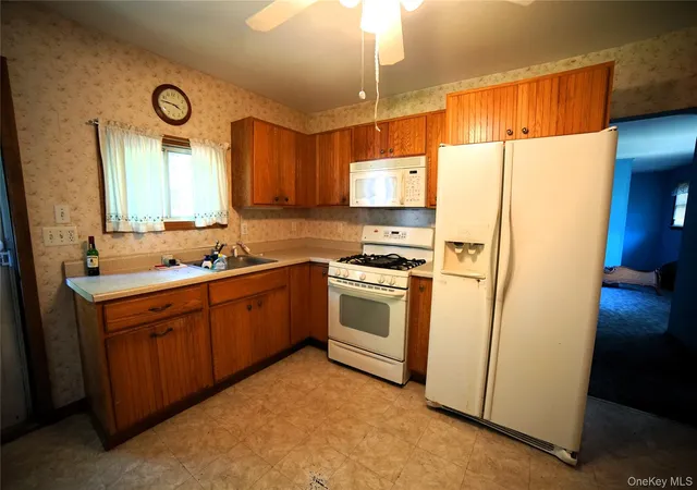 Homes for sale in Woodbury, NY | 3 Jefferson St, Woodbury, NY 10930 | MLS# 1002174
