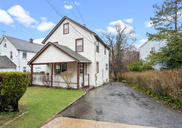 3rd image of 43 Van Nostrand Ave, North Hempstead, NY 11024 | MLS# 1002188