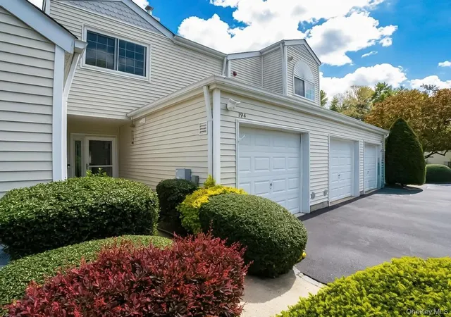 Photo 1 of Sale Pending at 194 Gothic Cir, Brookhaven, NY 11949 | MLS# 1002198 | Listing updated on 2026-08-01