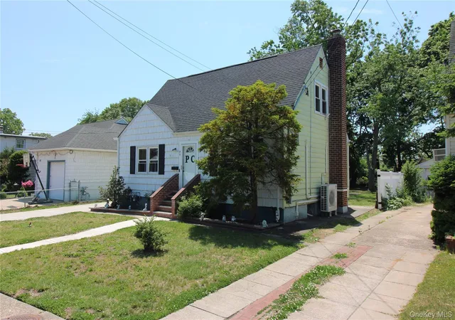 3rd image of 96 Fir St, Valley Stream, NY 11580 | MLS# 1002205