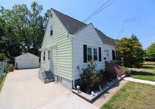 5th image of 96 Fir St, Valley Stream, NY 11580 | MLS# 1002205