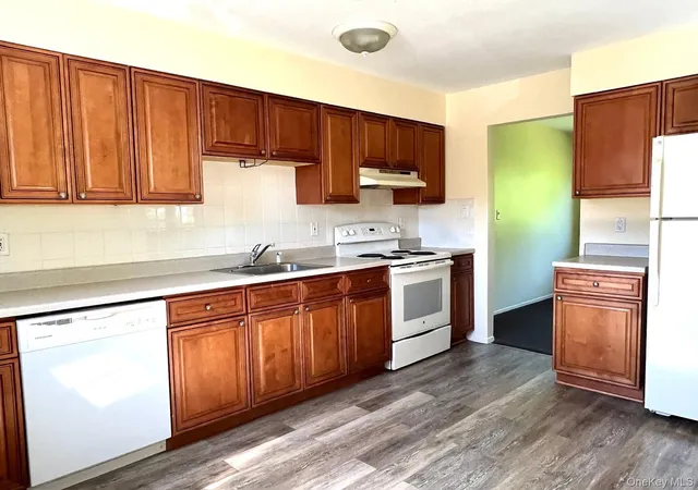 4th image of 66-68 Hawthorne, Islip, NY 11730 | MLS# 1002271
