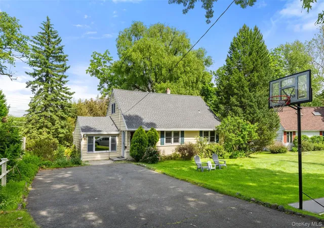 Photo 2 of Sale Pending at 3 Jennifer Ln, Hartsdale, NY 10530 | MLS# 1002310 | Listing updated on 2026-06-20