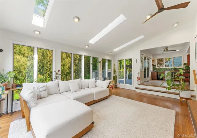 Photo 3 of Sale Pending at 3 Jennifer Ln, Hartsdale, NY 10530 | MLS# 1002310 | Listing updated on 2026-06-20
