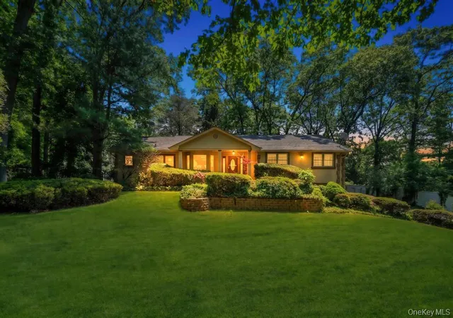 Single family home for sale at 28 Penn Dr, Dix Hills, NY 11746 | MLS# 1002335 | Listing updated on 2026-07-27