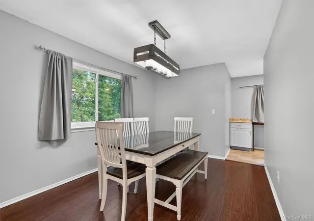 3rd image of 2 Acorn Ct, Woodbury, NY 10930 | MLS# 1002400