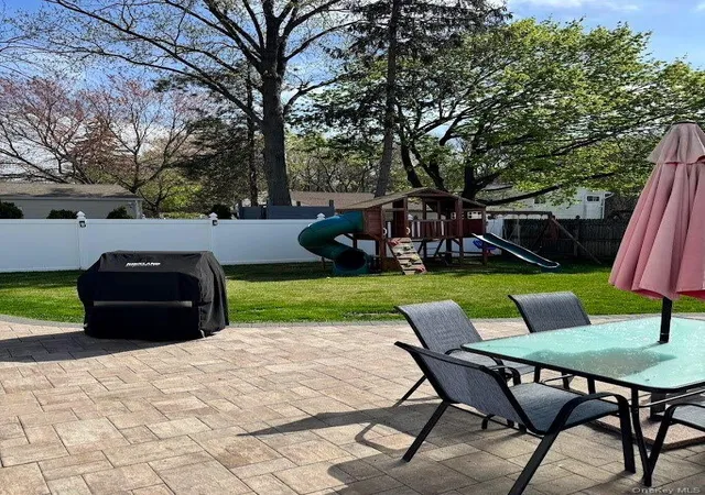 2nd image of 12 Weiss Pl, Deer Park, NY 11729 | MLS# 1002437