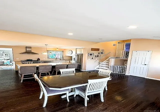 4th image of 12 Weiss Pl, Deer Park, NY 11729 | MLS# 1002437