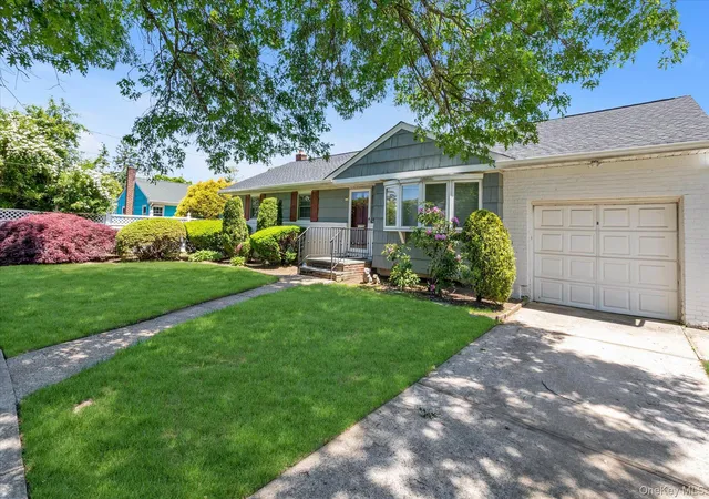 2nd image of 668 Mead Ter, Hempstead, NY 11550 | MLS# 1002440