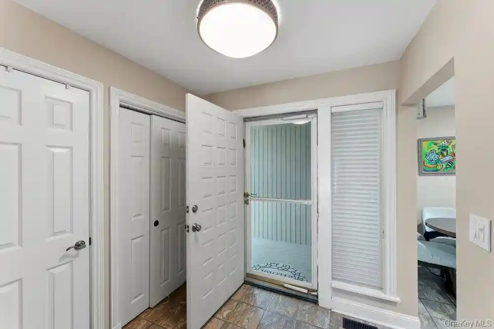 Listing Photo 2 - Condo for sale in 76 Estate Dr located at 76 Estate Dr, Jericho, NY 12733 - Unit 76 Estate Dr