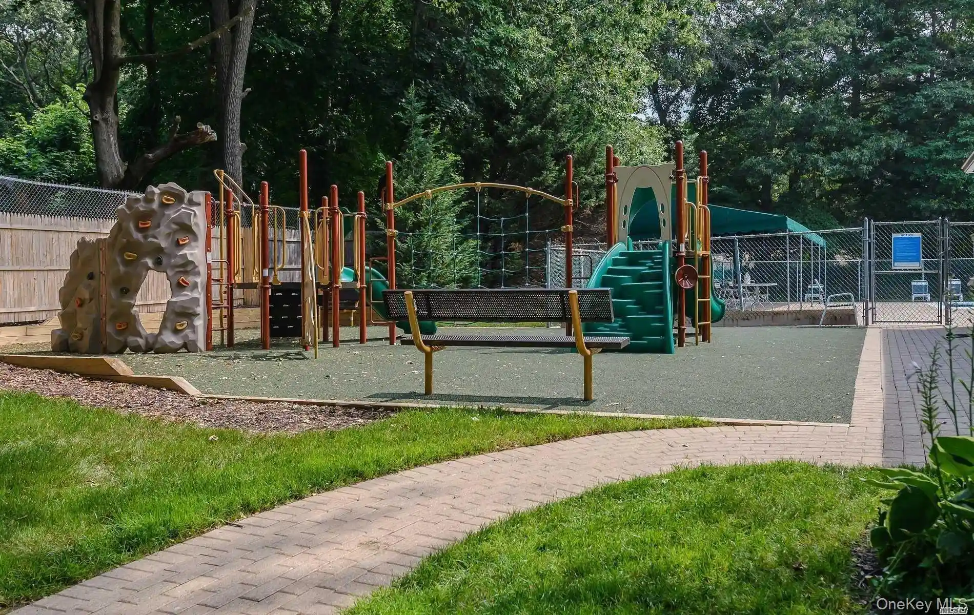 Listing Photo 32 - Condo for sale in 76 Estate Dr located at 76 Estate Dr, Jericho, NY 12733 - Unit 76 Estate Dr