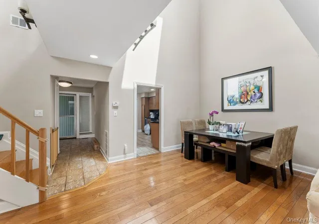 Listing Photo 5 - Condo for sale in building located at 76 Estate Dr, Jericho, NY 12733