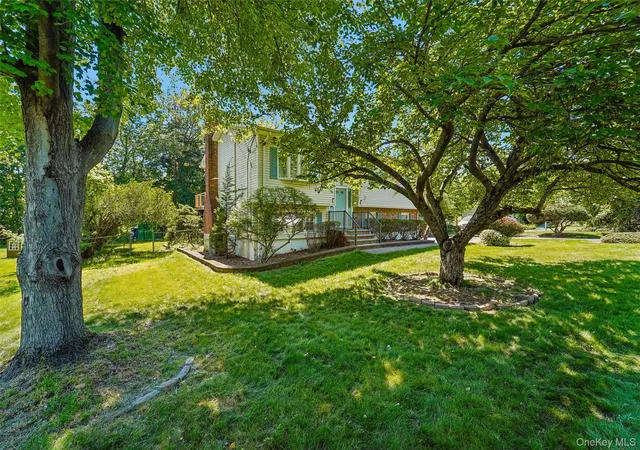 4th image of 3 Bittman Ln, Clarkstown, NY 10956 | MLS# 1002464
