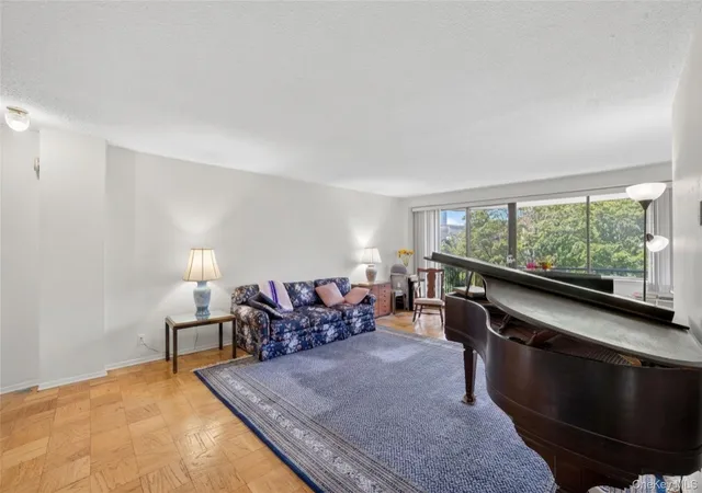 Homes for sale in White Plains, NY | 15 Stewart Pl, White Plains, NY 10603