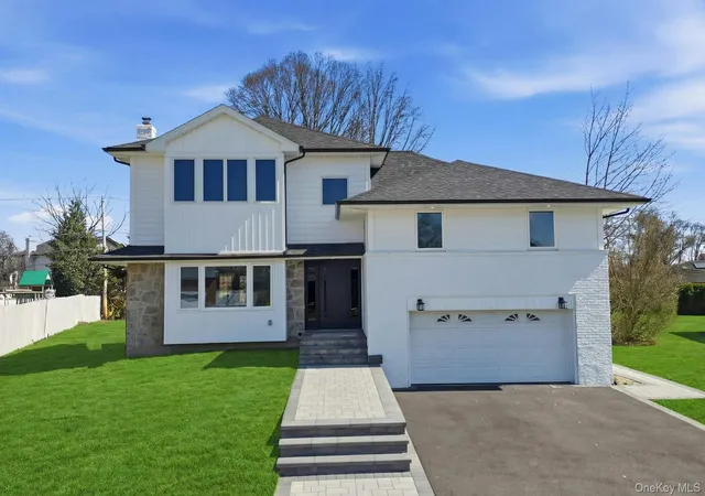 49th image of 2040 Wellington Ct, Westbury, NY 11590 | MLS# 1002517