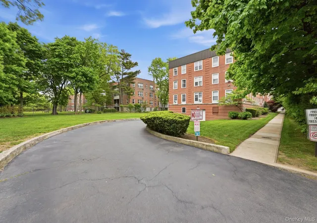 5th image of 230 Central Ave #1F, Hempstead, NY 11559 | MLS# 1002538