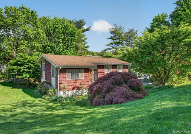 Homes for sale in Greenburgh, NY | 4 Brookdell Dr, Greenburgh, NY 10530 | MLS# 1002540