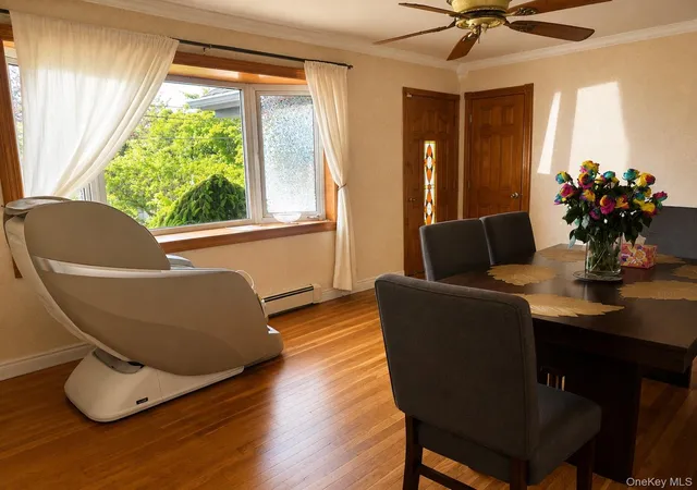 Photo 3 of Sale Pending at 7 Dawes Ave, Syosset, NY 11791 | MLS# 1002579 | Listing updated on 2026-08-31