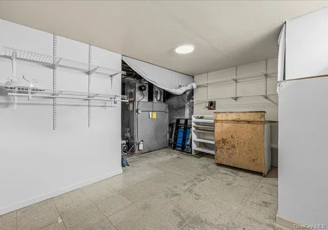 26th image of 98 Lincoln St, Hempstead, NY 11003 | MLS# 1002589