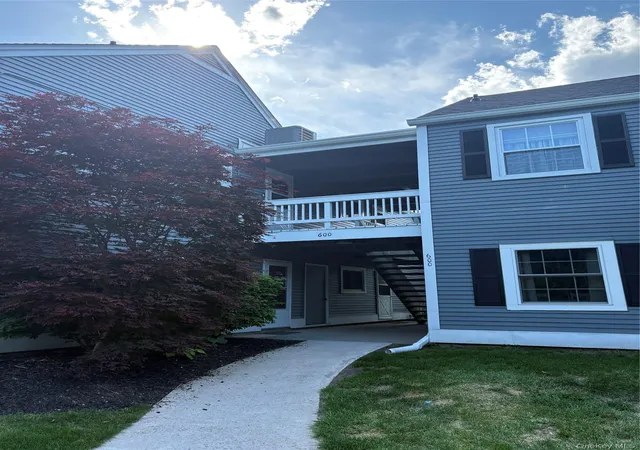 Homes for sale in Fishkill, NY | 600 Commons Wy #E, Fishkill, NY 12524 | MLS# 1002607