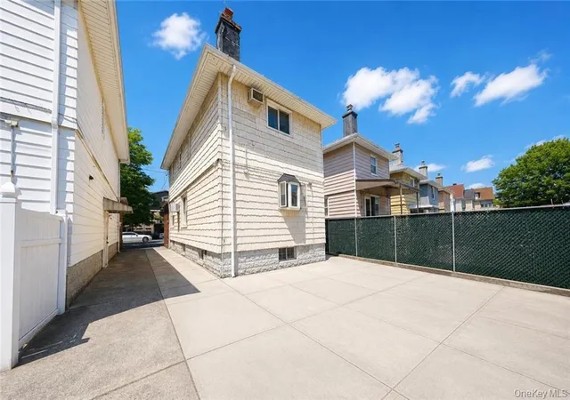 Photo 3 of Single family home for sale at 2675 E 27th Street, Brooklyn, NY 11235 | MLS# 1002612 | Listing updated on 2026-05-26