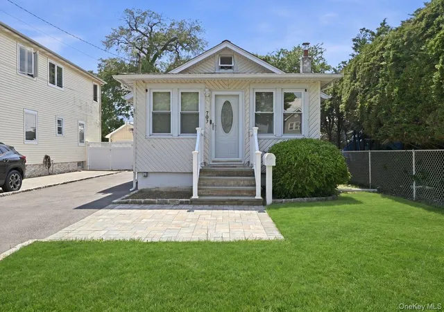 1st image of 707 5th Street Street S, Babylon, NY 11757 | MLS# 1002616