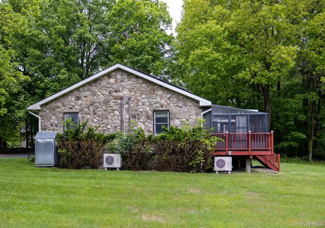 Photo 4 of Single family home for sale at 1544 Route 300, Newburgh (town), NY 12550 | MLS# 1002622 | Listing updated on 2026-09-22